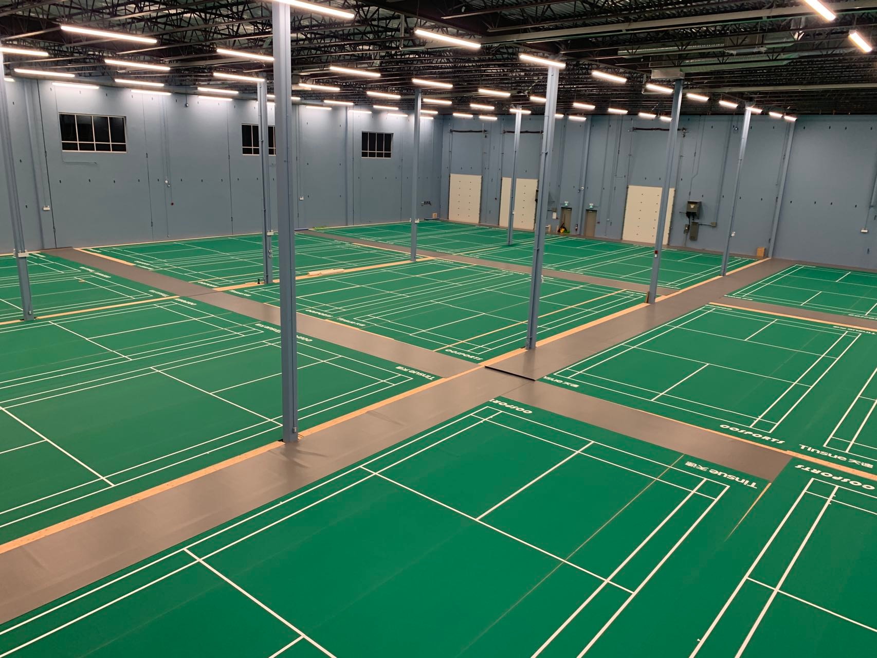 18 badminton courts at COSPORTS